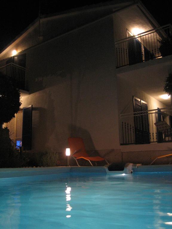 Apartments Mediterraneo Kaprije Extérieur photo