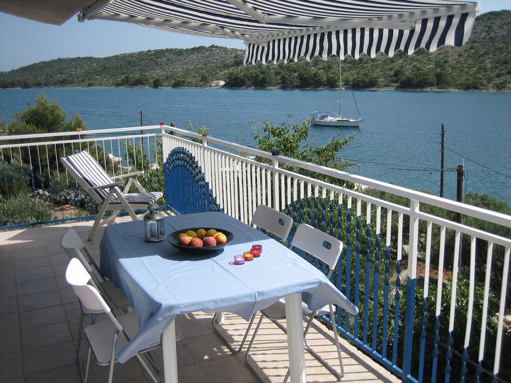 Apartments Mediterraneo Kaprije Extérieur photo