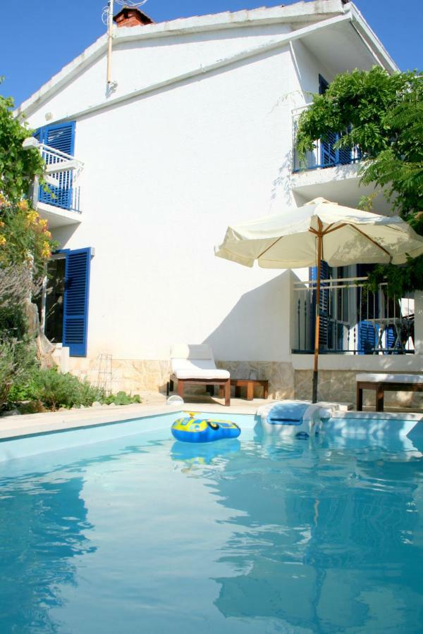 Apartments Mediterraneo Kaprije Extérieur photo