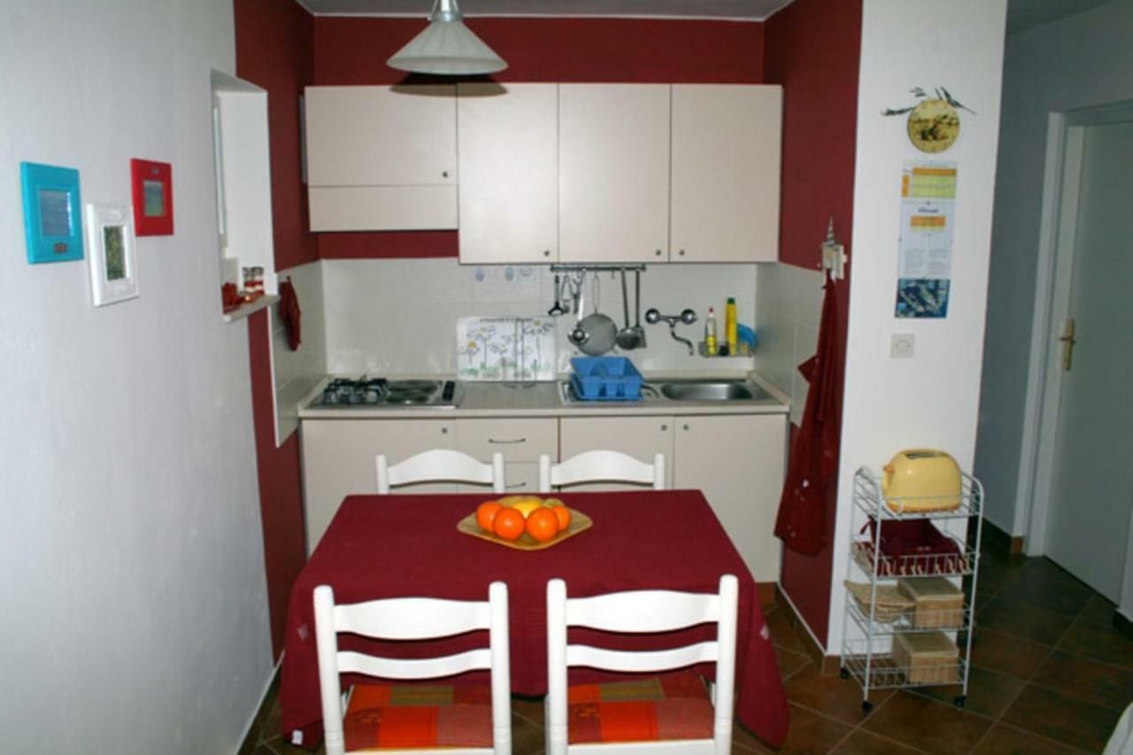 Apartments Mediterraneo Kaprije Extérieur photo