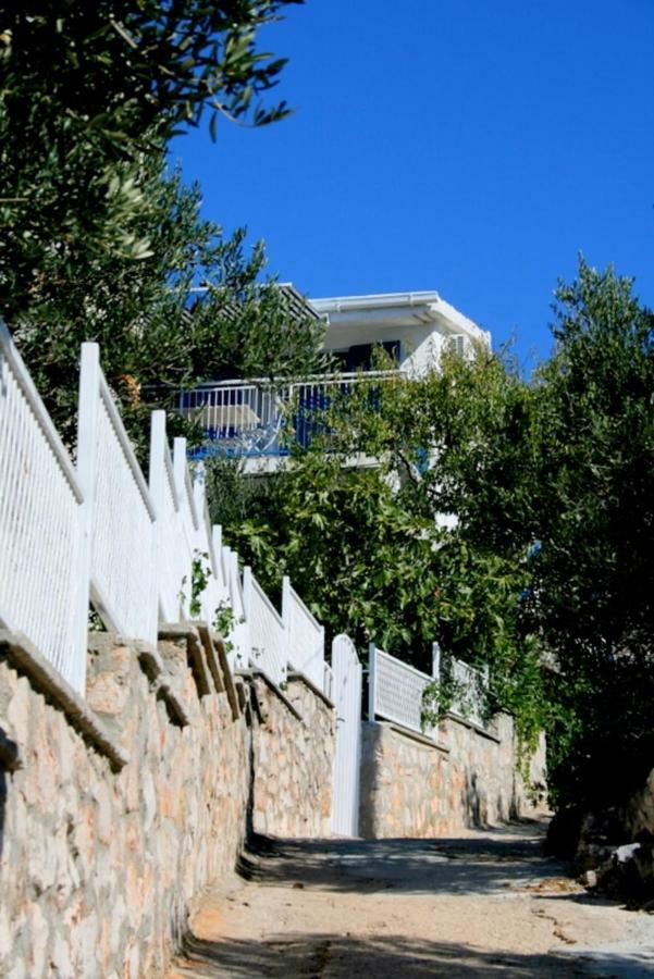 Apartments Mediterraneo Kaprije Extérieur photo